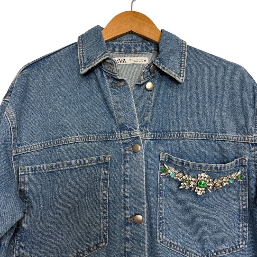 Zara Jean Jacket Rhinestones Raw Hem Streetwear Size Small Feminine Chic - Picture 13 of 15